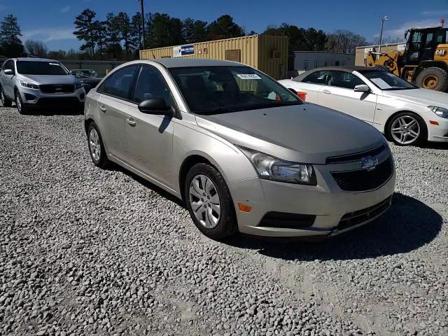2013 Chevrolet Cruze - Image 13