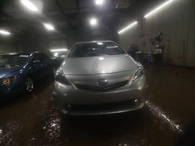 2012 Toyota Prius - Image 14