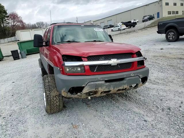 2002 Chevrolet Avalanche - Image 11