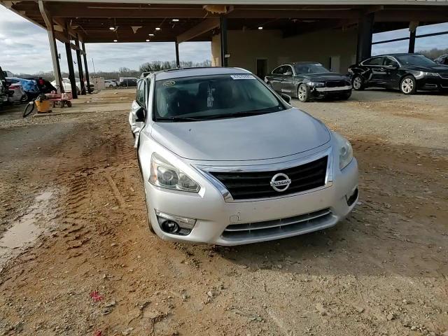 2014 Nissan Altima - Image 10
