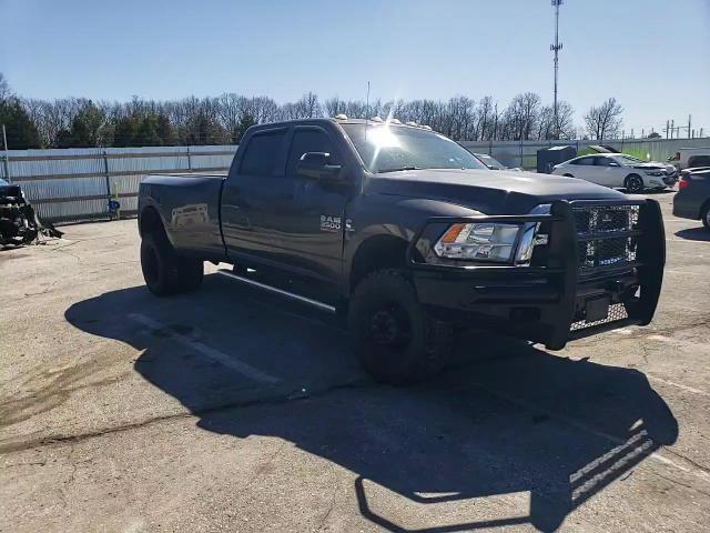 2016 RAM 3500 - Image 11