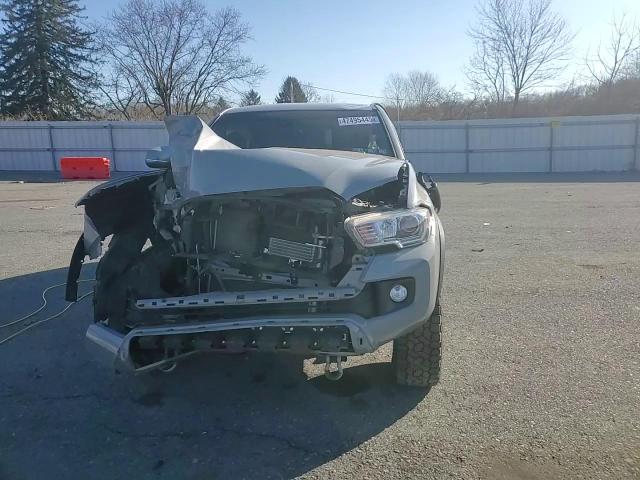 2019 Toyota Tacoma - Image 10