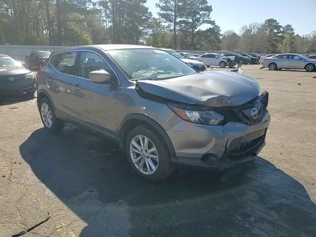 2018 Nissan Rogue - Image 13