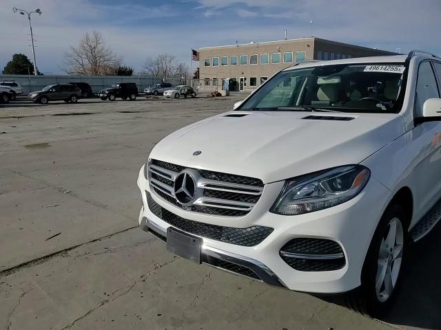 2016 Mercedes-Benz GLE - Image 14