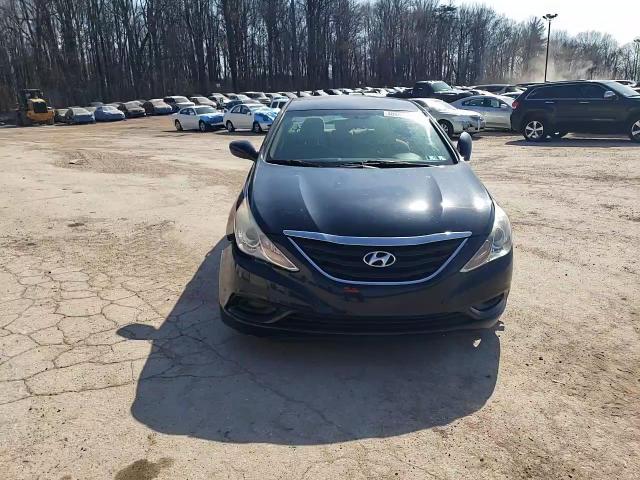 2012 Hyundai Sonata - Image 13