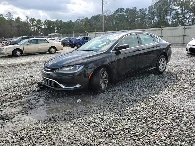 2015 Chrysler 200 - Image 13