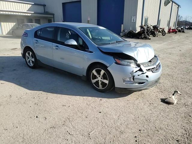 2014 Chevrolet Volt - Image 13