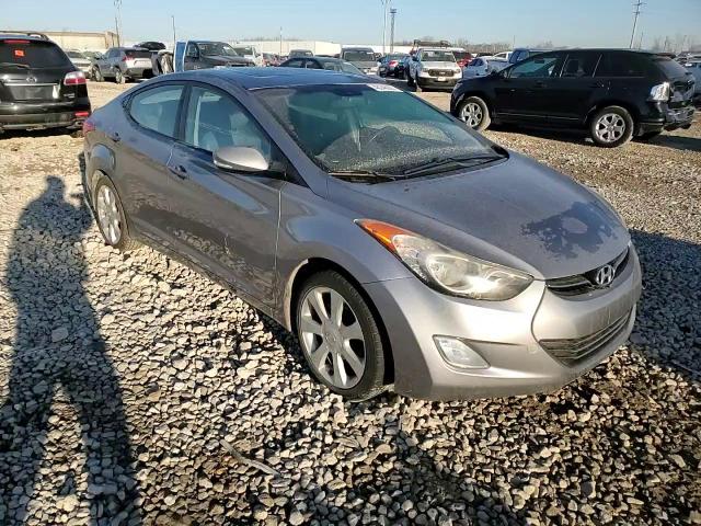 2011 Hyundai Elantra - Image 11