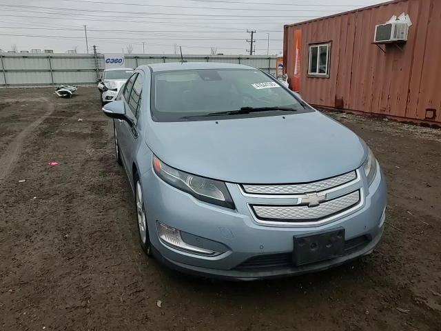 2015 Chevrolet Volt - Image 11