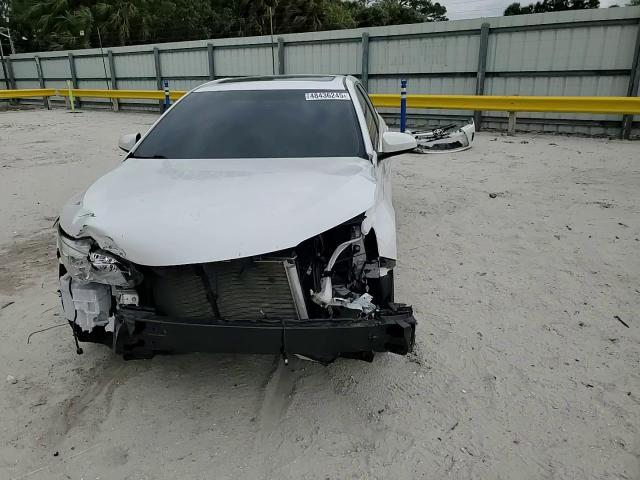 2016 Toyota Camry - Image 11