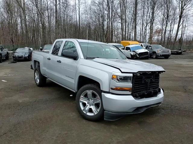 2017 Chevrolet Silverado - Image 10