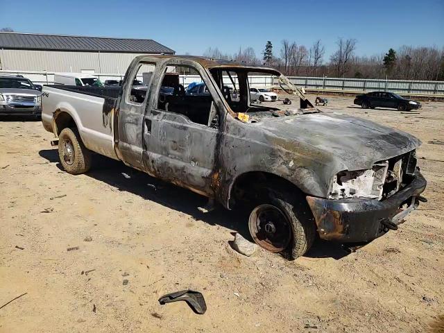 2003 Ford F250 - Image 10