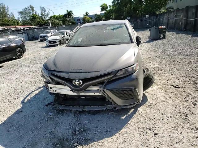 2021 Toyota Camry - Image 11