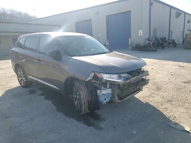 2019 Mitsubishi Outlander - Image 15
