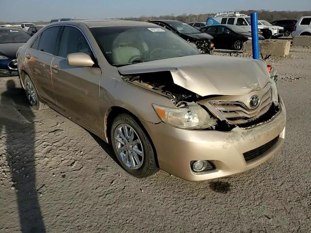 2010 Toyota Camry - Image 11