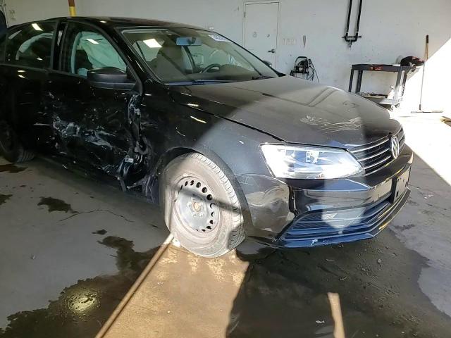 2015 Volkswagen Jetta - Image 13