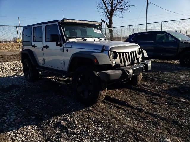 2012 Jeep Wrangler - Image 12