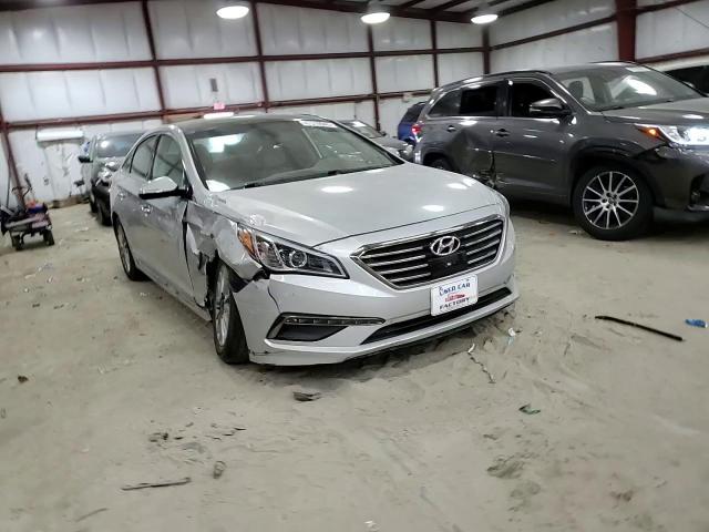 2015 Hyundai Sonata - Image 10