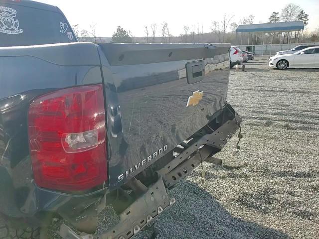 2012 Chevrolet Silverado - Image 10