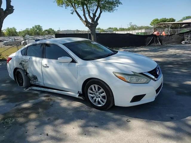 2016 Nissan Altima - Image 11