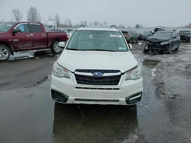 2017 Subaru Forester - Image 12