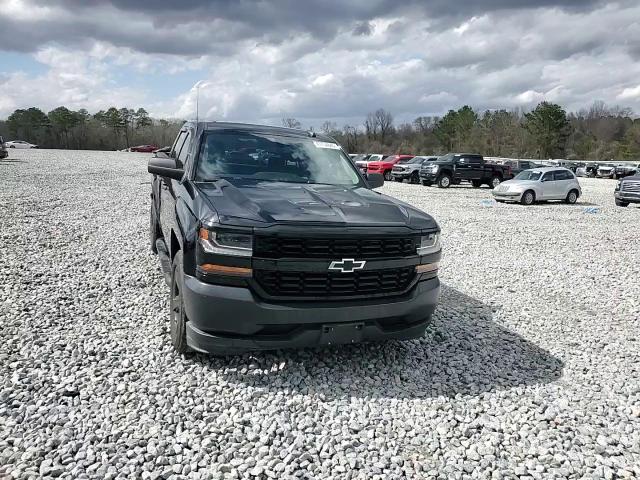 2018 Chevrolet Silverado - Image 13