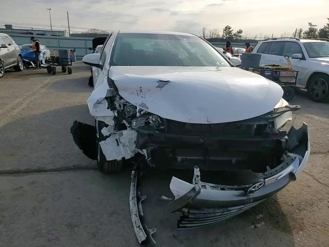 2017 Toyota Camry - Image 11