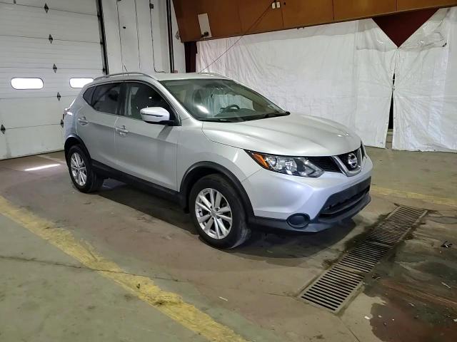 2017 Nissan Rogue - Image 14
