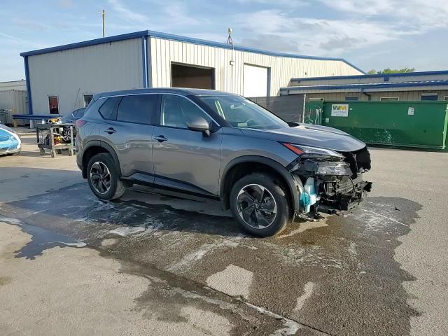 2024 Nissan Rogue - Image 15