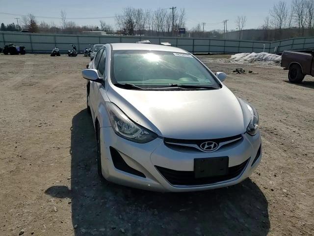 2015 Hyundai Elantra - Image 10