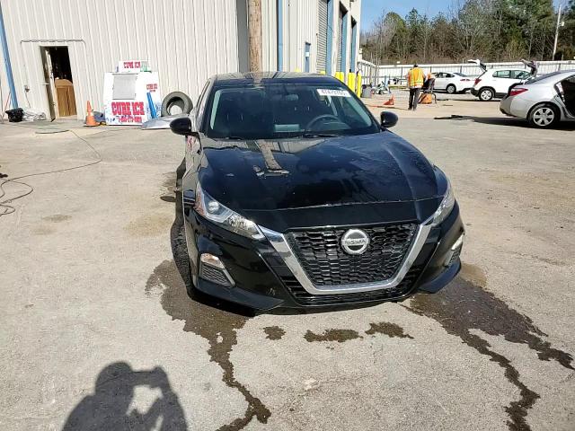 2019 Nissan Altima - Image 13