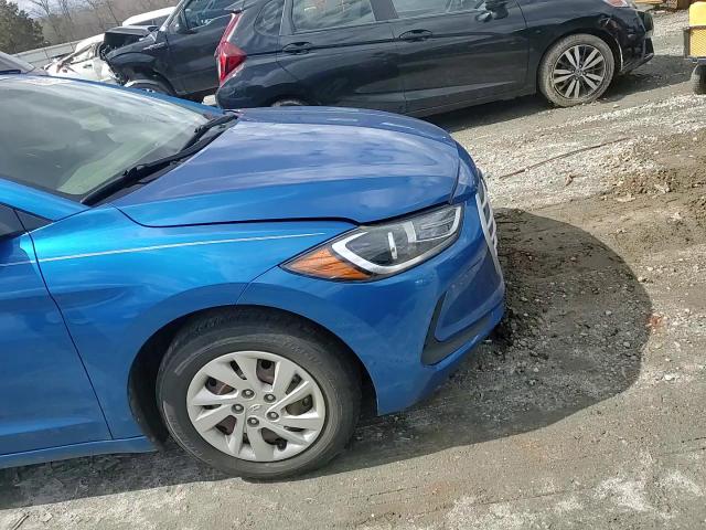 2018 Hyundai Elantra - Image 11
