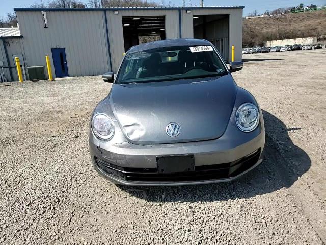 2013 Volkswagen Beetle - Image 13