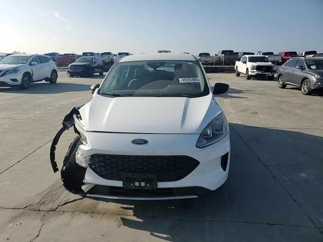 2020 Ford Escape - Image 12