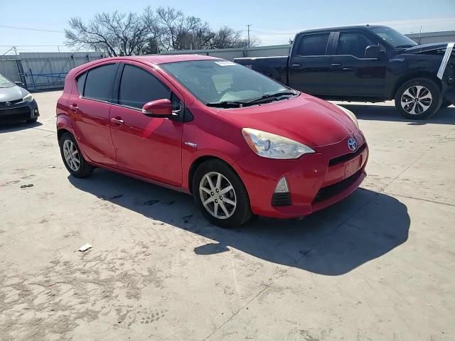 2012 Toyota Prius - Image 12