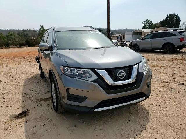 2018 Nissan Rogue - Image 11