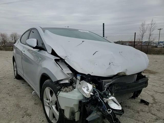 2013 Hyundai Elantra - Image 11