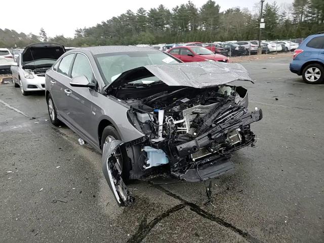 2018 Hyundai Sonata - Image 11