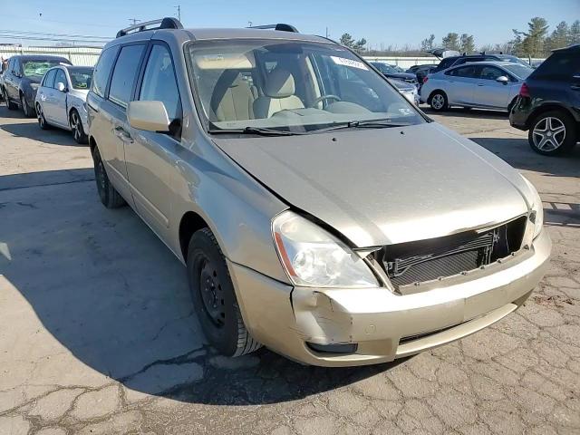 2009 Kia Sedona - Image 12