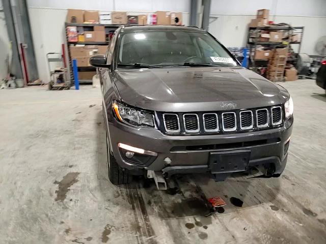 2018 Jeep Compass - Image 12