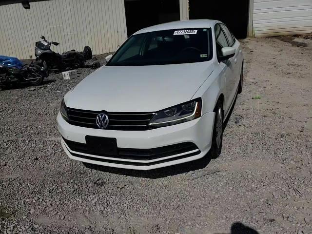 2017 Volkswagen Jetta - Image 13