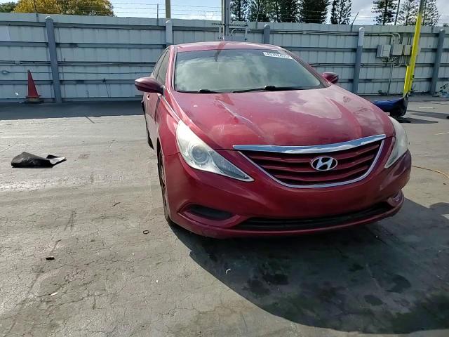 2011 Hyundai Sonata - Image 10