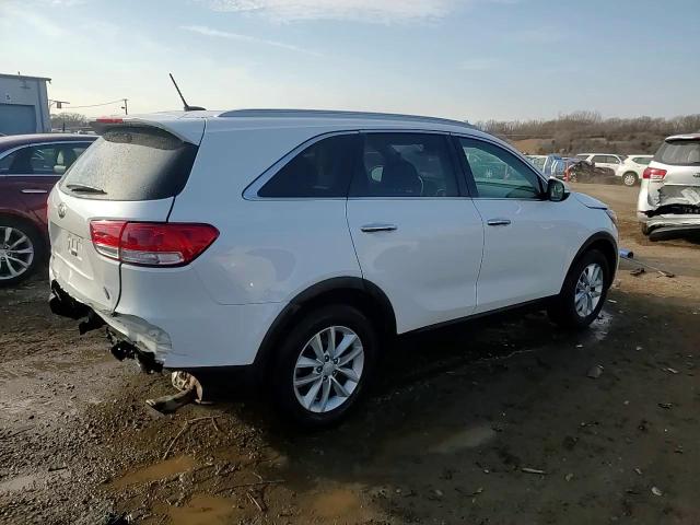 2017 Kia Sorento - Image 14