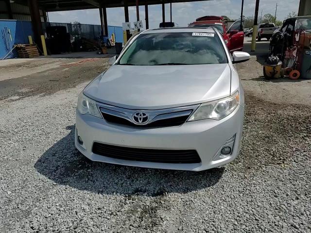 2014 Toyota Camry - Image 13