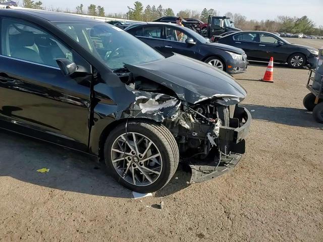 2019 Hyundai Elantra - Image 11