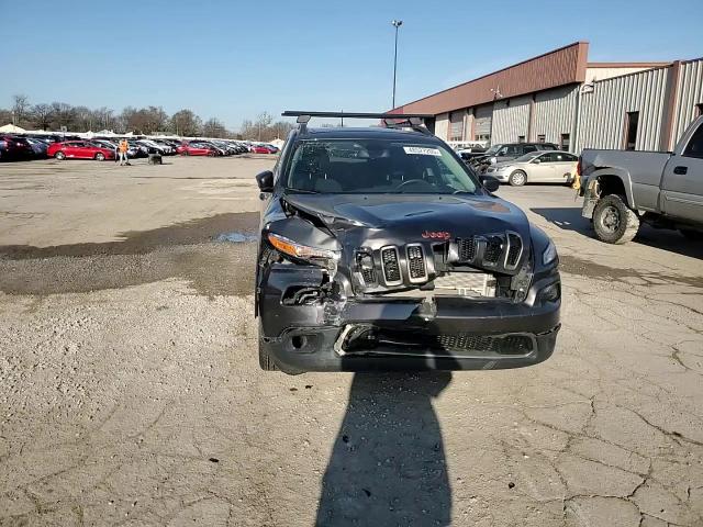 2017 Jeep Grand Cherokee - Image 12