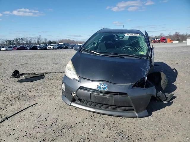 2013 Toyota Prius C VIN: JTDKDTB3XD1539909 Lot: 49312555