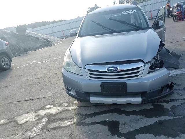 2011 Subaru Outback - Image 11