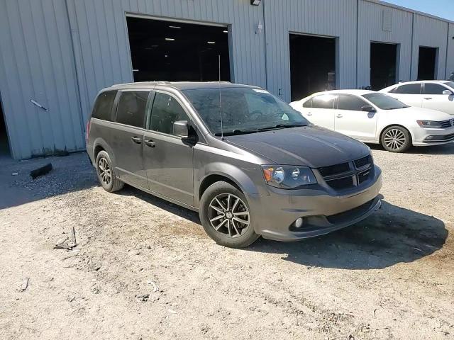 2018 Dodge Caravan - Image 11
