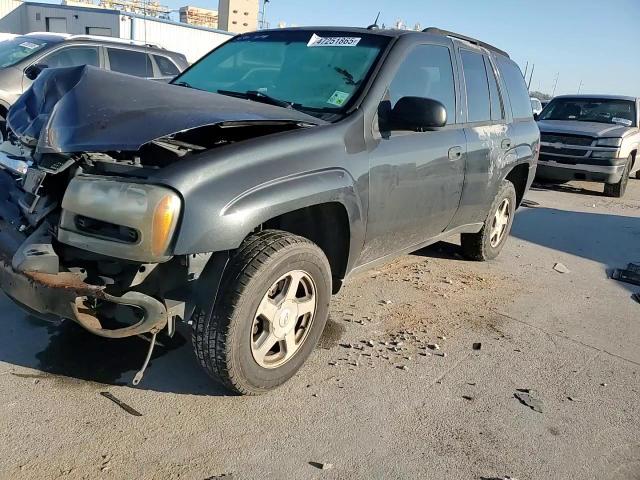 2005 Chevrolet TrailBlazer - Image 11